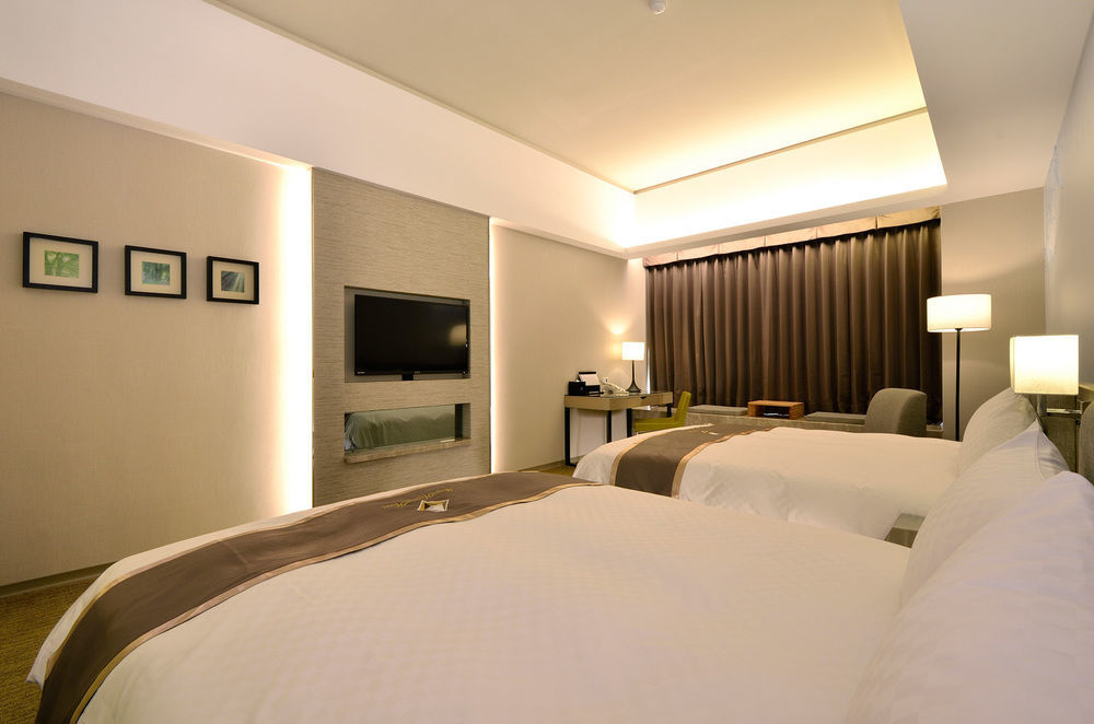 Tsun Huang Hotel Chiayi Exterior foto