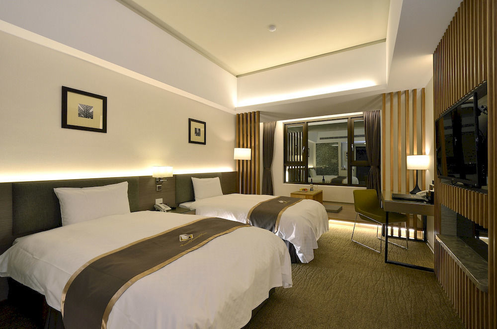 Tsun Huang Hotel Chiayi Exterior foto